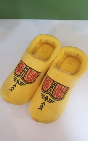 Clog slippers